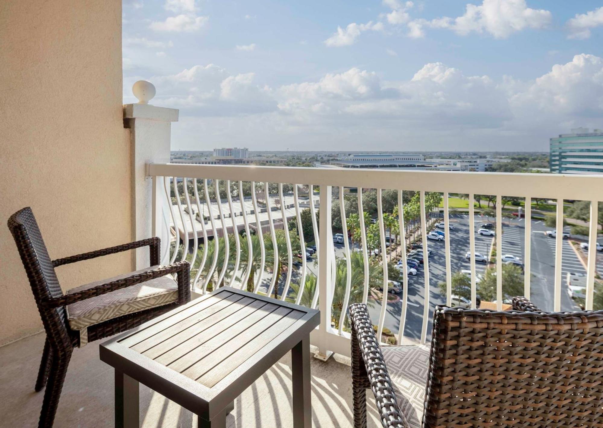 Hilton St. Petersburg Carillon Park Hotell Eksteriør bilde